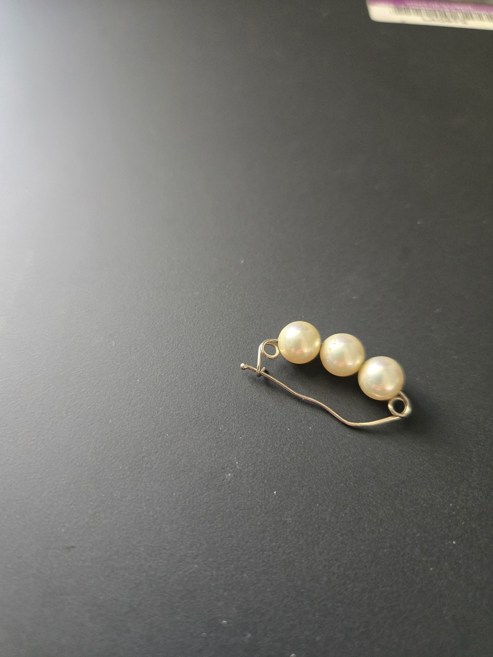 Classic Pearl Three-Bead Brooch Pin - Cream Pearls